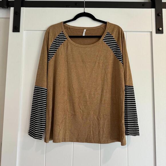 NWOT Bathrins Athletic Top Size XL - Picture 1 of 6